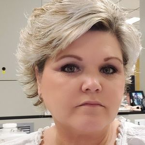 Meet your Posher, Bobbie